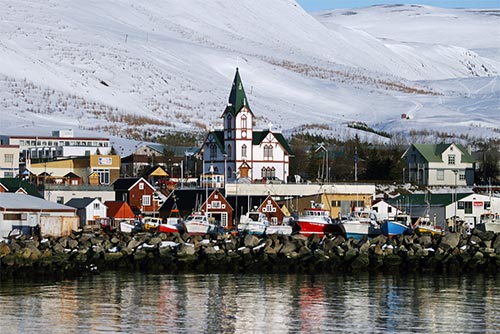 สถานที่ท่องเที่ยวไอซ์แลนด์ เมืองฮูซาวิค