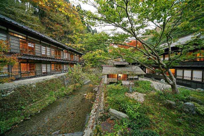 เมืองมินาคามิ