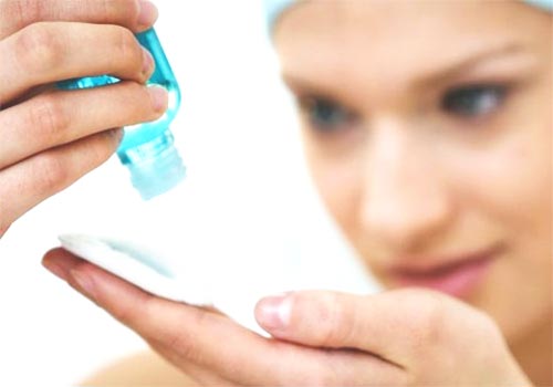 วิธีเช็ดหน้าด้วยโทนเนอร์