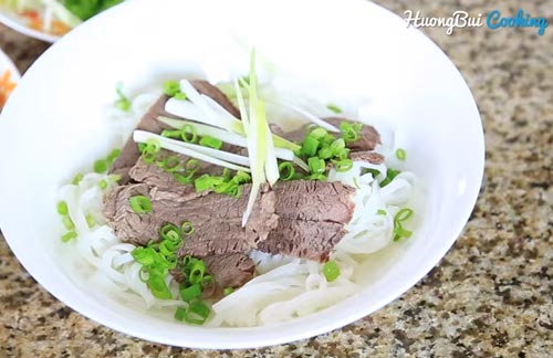 ส่วนผสมในการทำก๋วยเตี๋ยวเนื้อ