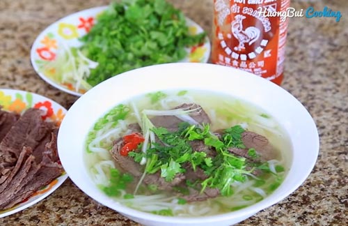 ก๋วยเตี๋ยวเนื้อน้ำใส อร่อยๆ