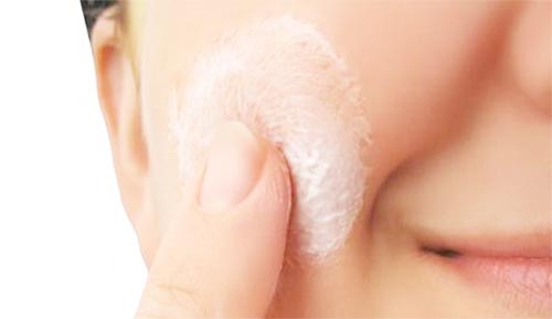 รูขุมขนกว้างครีม