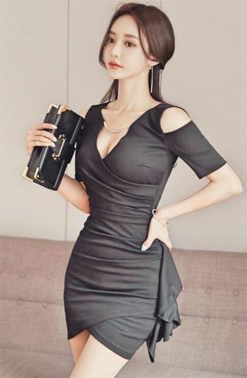 ชุดเดรสสีเทาเซ็กซี่