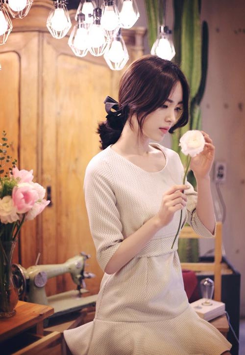 ชุดเดรสเกาหลีครีมน่ารักๆ