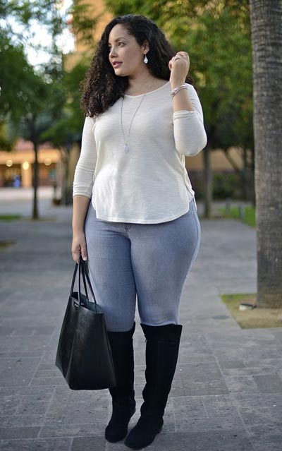 เสื้อยืดคนอ้วนสีขาวใส่สบาย