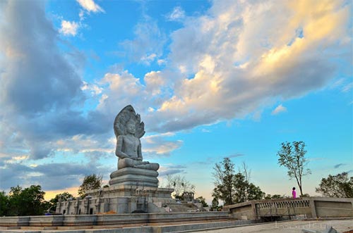 พระพุทธประโคนชัยมหามิ่งมงคล