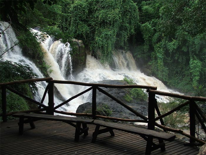 น้ำตกผาเสือ อุทยานแห่งชาติถ้ำปลา