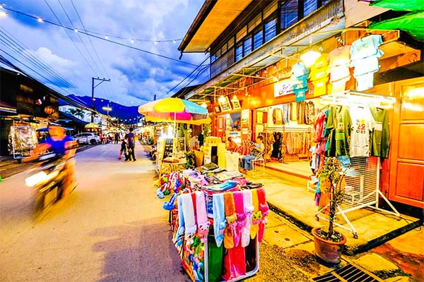 ถนนคนเดินเมืองปาย